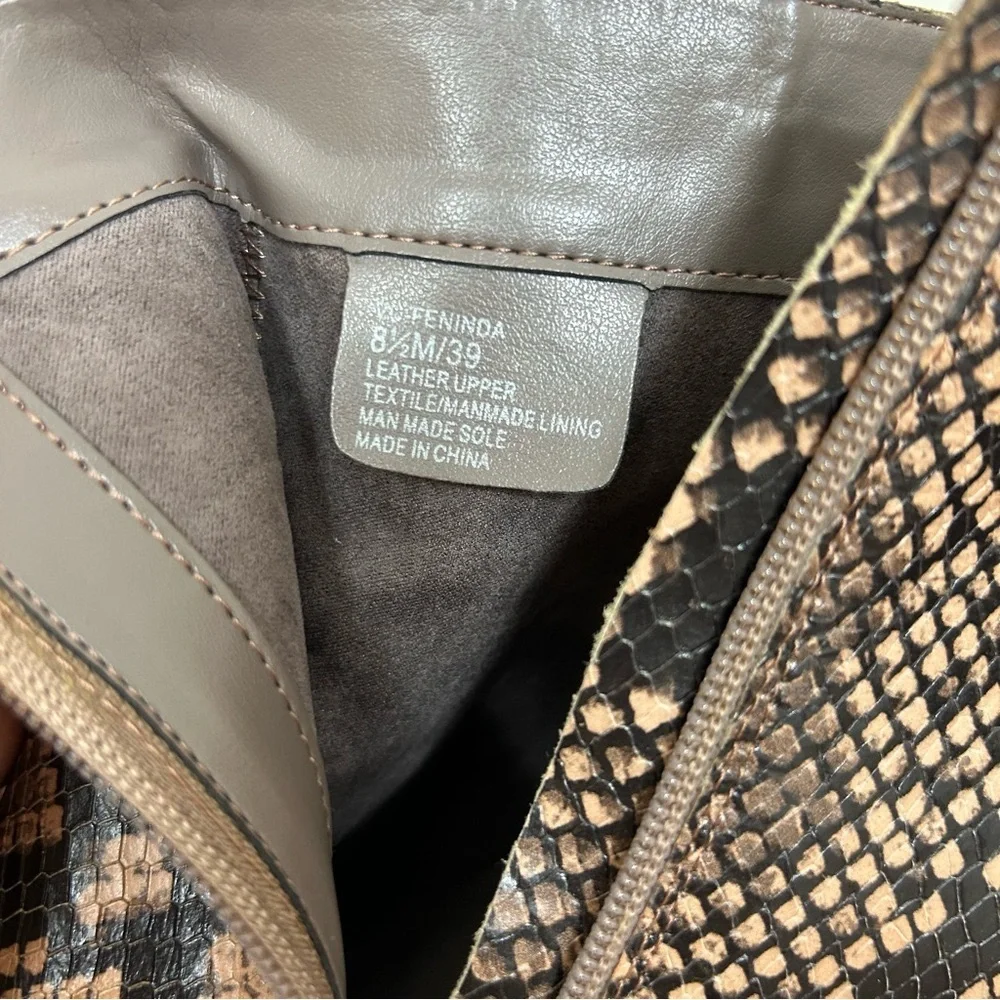 Vince Camuto Feninda Brown Snakeskin Ankle Booties SZ 8.5